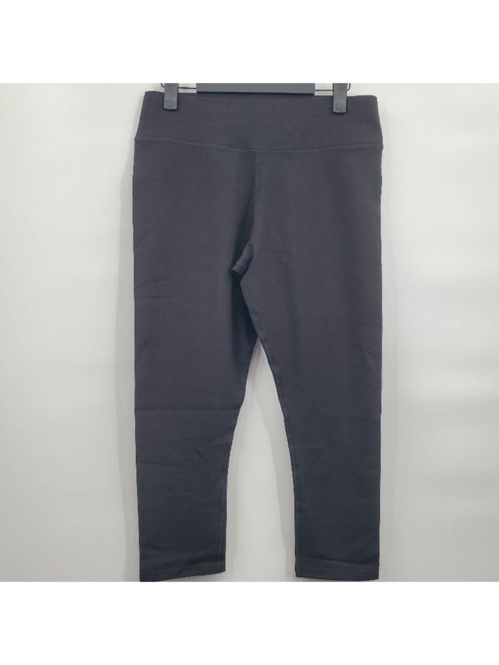 Pact On The Go To Cropped Leggings Women Size Medium NWT Black Athletic Casual